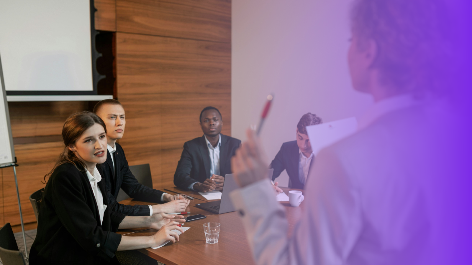 Kim jest opiekun programu mentoringowego? Kompetencje, rola i możliwości rozwoju