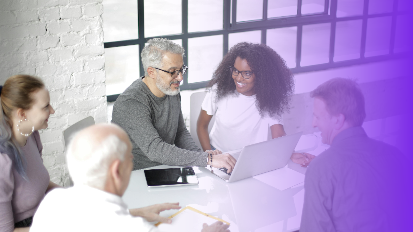 Reverse mentoring – czym jest mentoring odwrócony w organizacjach?